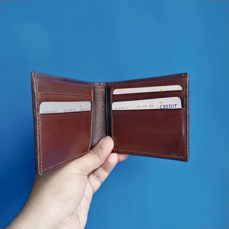 Elegant brown pure leather bi-fold compect wallet